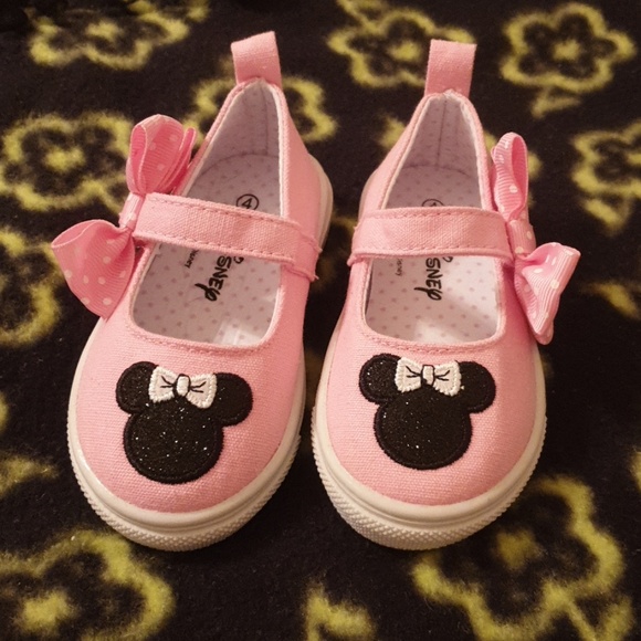 Disney Other - NWOT DISNEY toddler size 4 tennis shoes